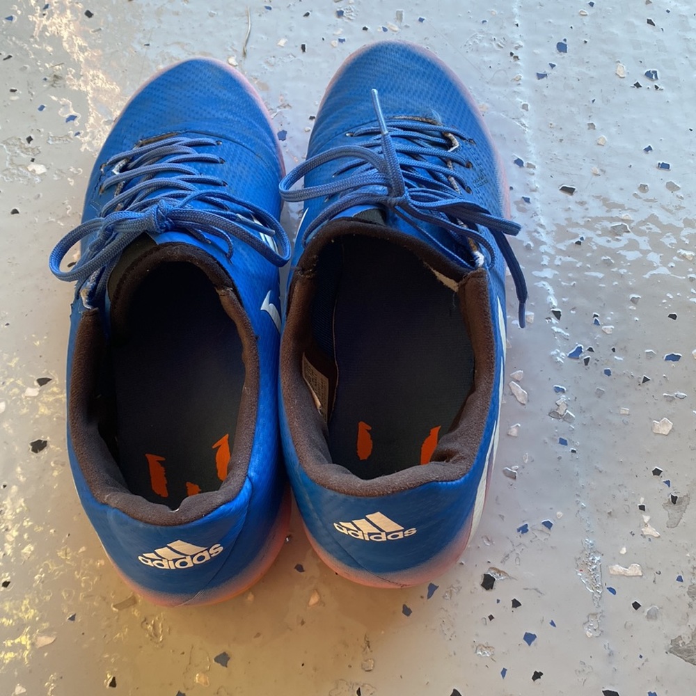 Soccer cleats - Picture 3 of 6